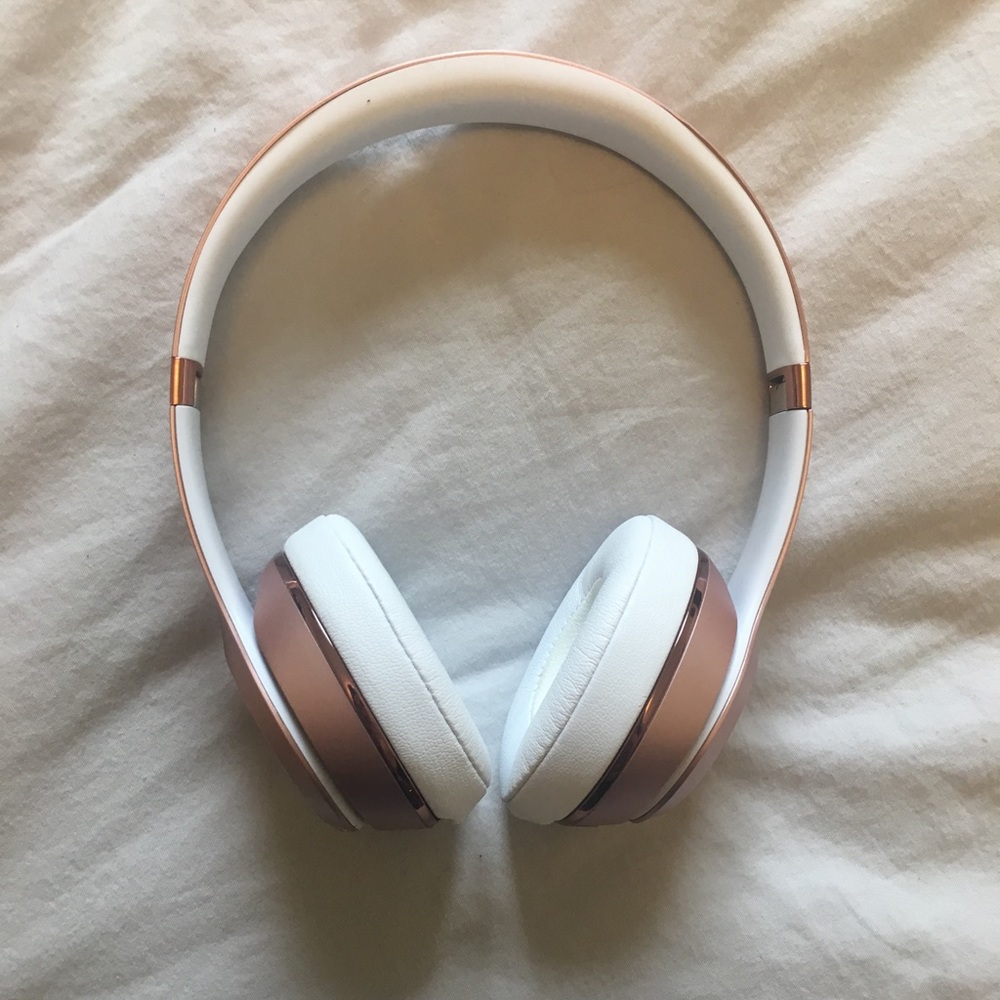 Pink beats solo